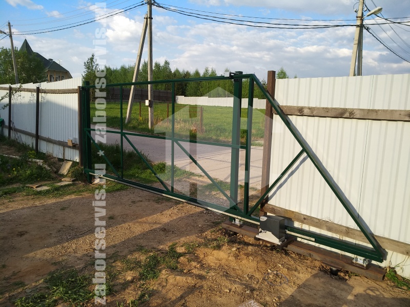 Откатные автоматические ворота с дистанционным управлением