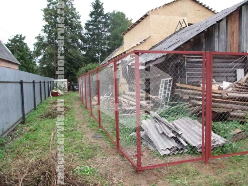 Забор из сетки рабицы секциями 64 метра