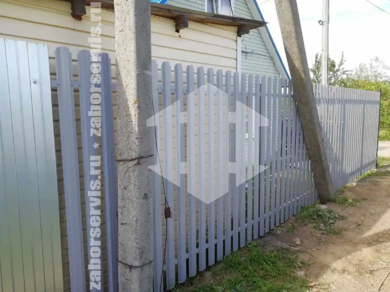 Забор из металлического штакетника оцинкованный 60 метров