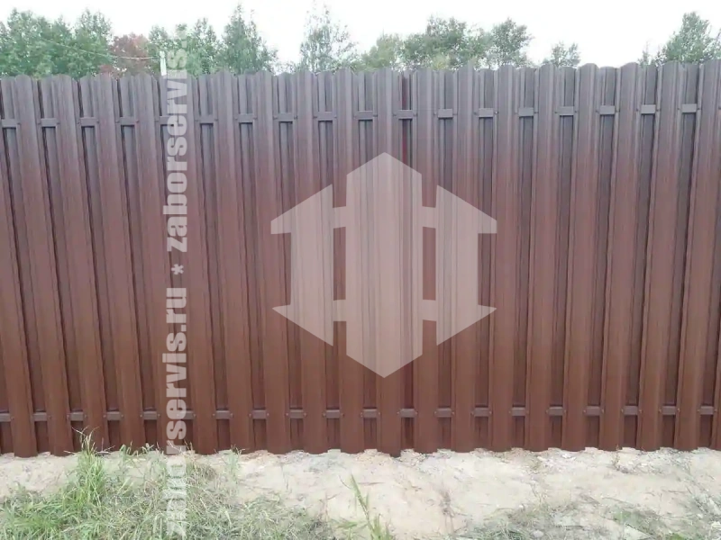 Заборы из металлического штакетника шахматка 78 метров