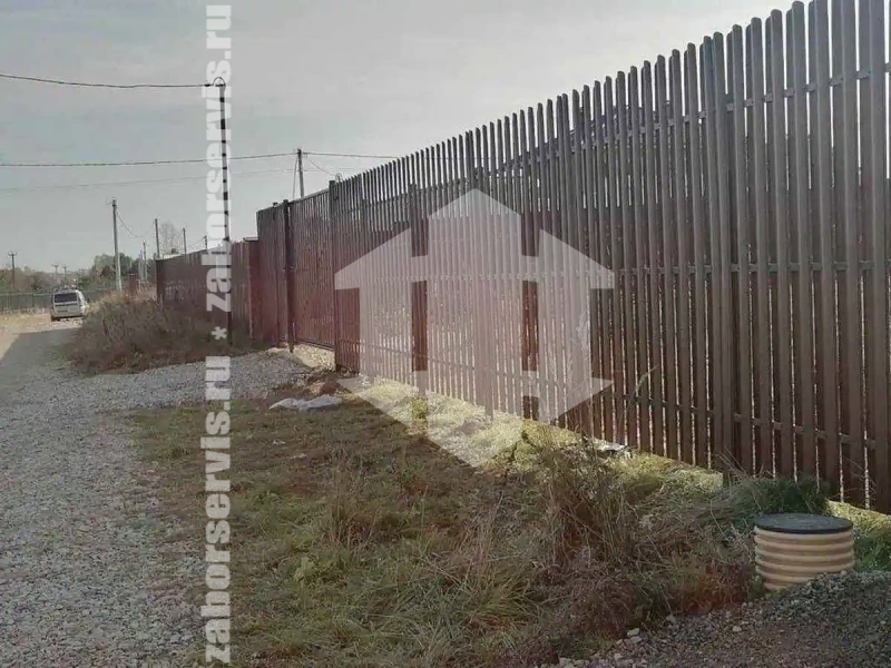 Заборы из металлического штакетника шахматка 46 метров