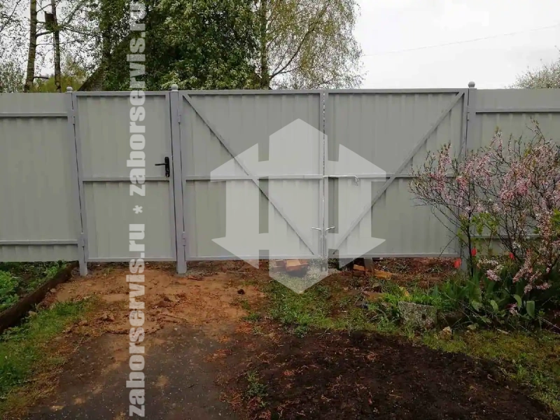 Забор из профнастила с воротам 73 метра